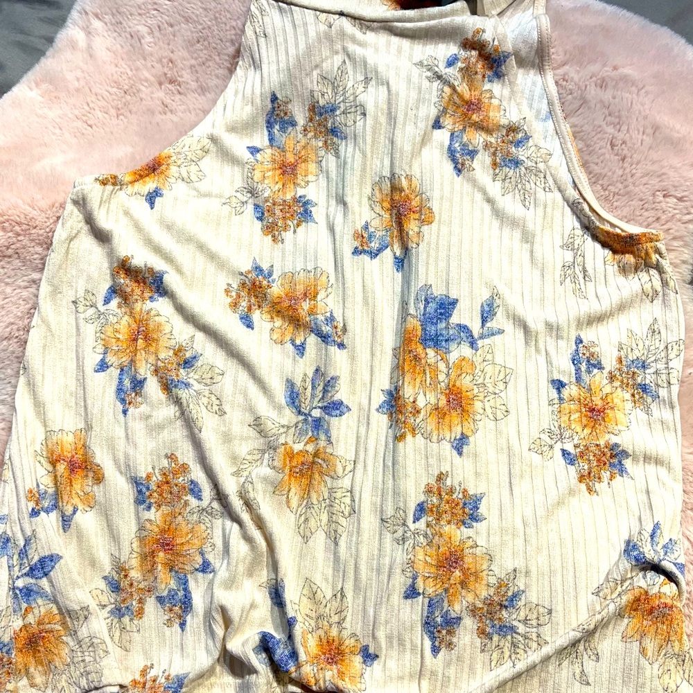 W5 women Top, Size L